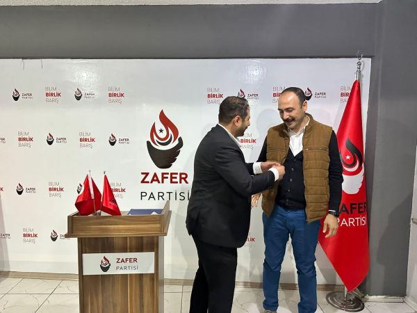 İYİ Parti’de 4 istifa! Zafer’e geçtiler