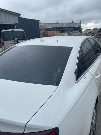 İYİ Partili meclis üyesinin aracı kurşunlandı