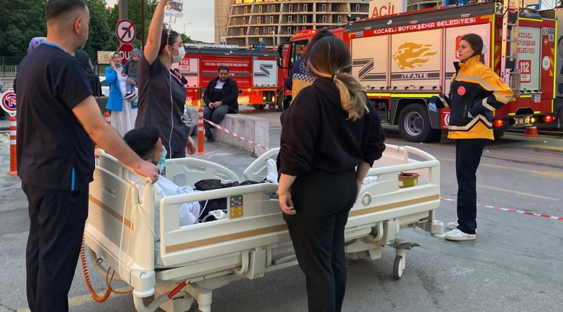 Hastanede yangın: Hastalar tahliye edildi