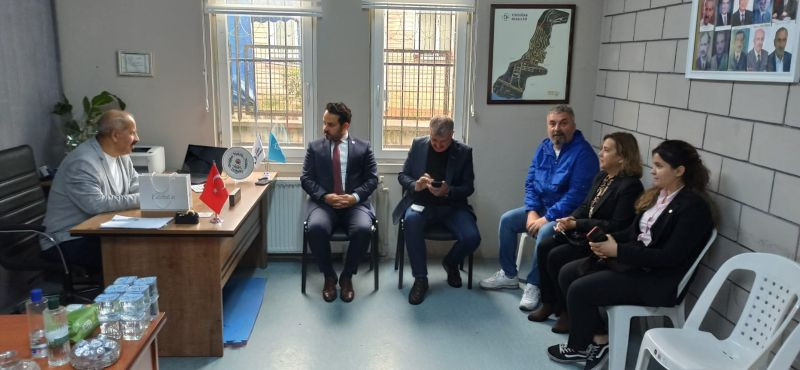 CHP İzmit’ten yeni muhtarlarla ilk temas