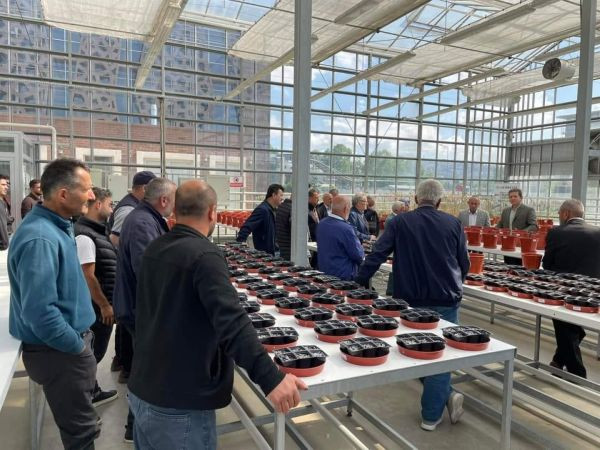 Tarım alanındaki gelişmeleri bilim insanlarından dinlediler
