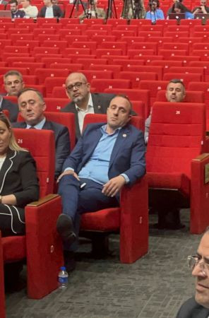 AKP’li Meclis üyesi rahatlığıyla dikkat çekti