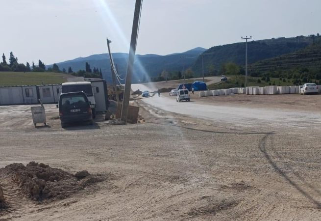 Yolu toprakla kapattı Jandarma müdahale etti