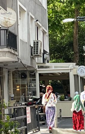 Kafelerde oturana huzur yasak!