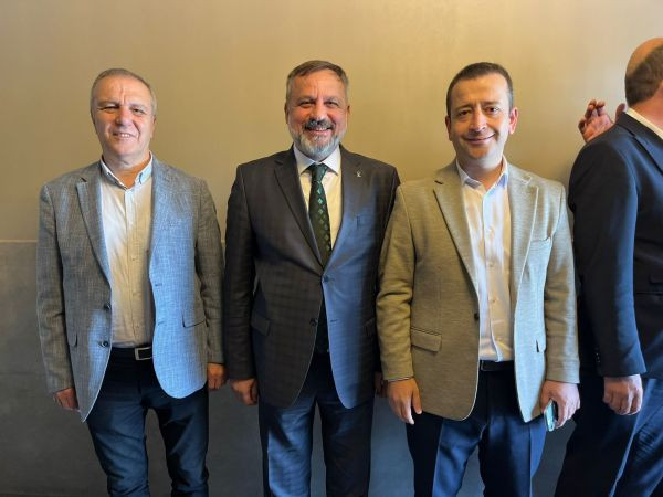 AKP’nin programında sürpriz isim