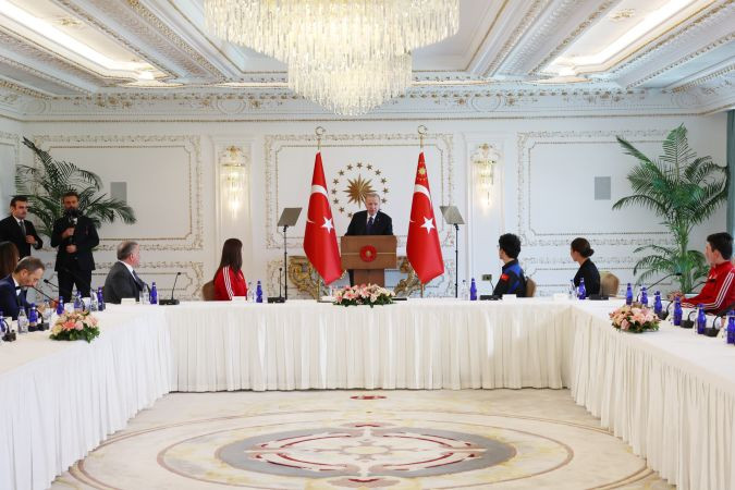 Erdoğan Milli sporcularla bir araya geldi