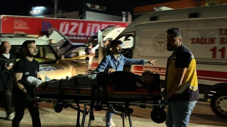 Kocaeli’de otomobil ile tır çarpıştı: 6 yaralı