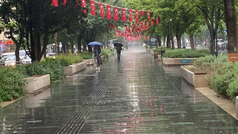 Kocaeli'de dolu ve sağanak etkili oldu