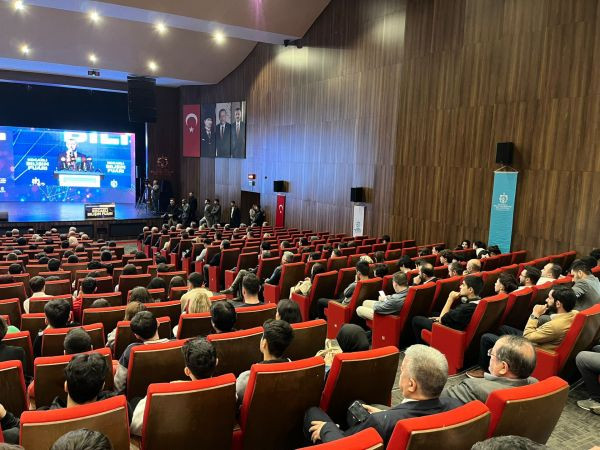 4 meslek odası bir salonu dolduramadı