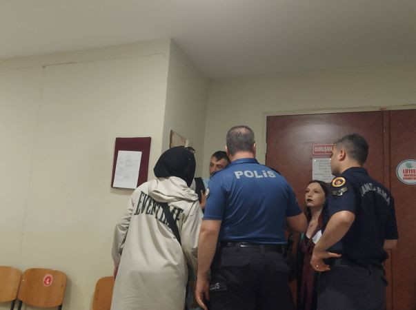 Adliye karıştı! Uyuşturucu sanıklarının aileleri tekme tokat birbirine girdi!