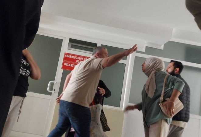 Adliye karıştı! Uyuşturucu sanıklarının aileleri tekme tokat birbirine girdi!