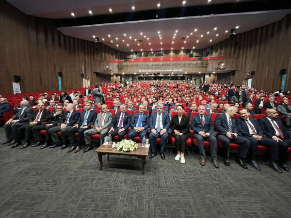 Büyükakın’dan teknoloji dersi