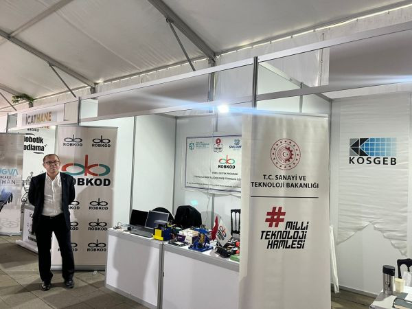 Öğrencilerden Bilişim Fuarına büyük ilgi