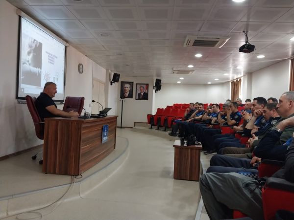 Zabıtaya ‘etkili iletişim’ semineri