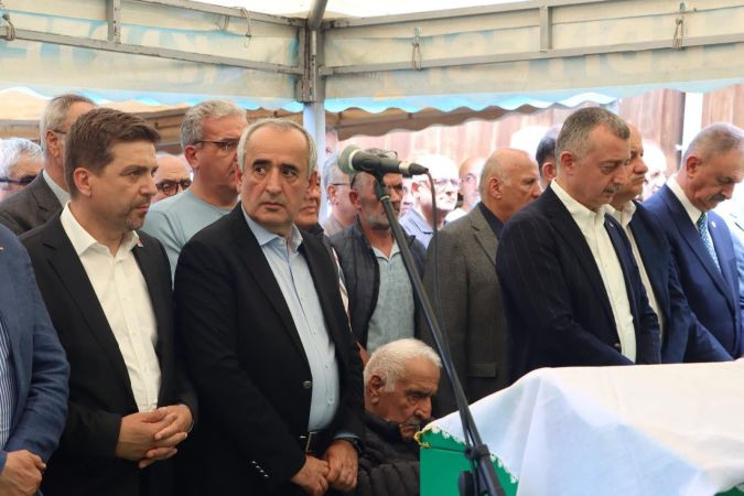 Akar’ın cenazesine akın ettiler