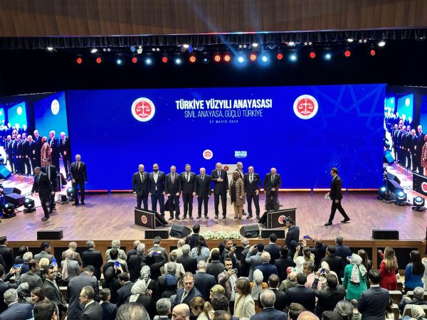 Erdoğan’dan yeni anayasa çıkışı “Dili sorunlu mevcut anayasa ile…”
