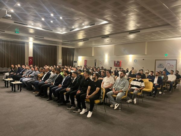 300 genç partiye katıldı Karakadılar ortada yok!