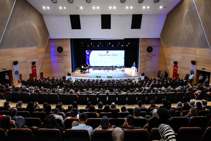 KOÜ'de 25 yılı deviren personellere tören