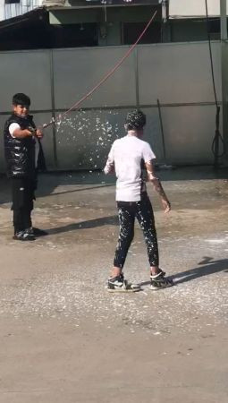 Kocaeli’de sıcaktan bunalan çocuklar bakın ne yaptı