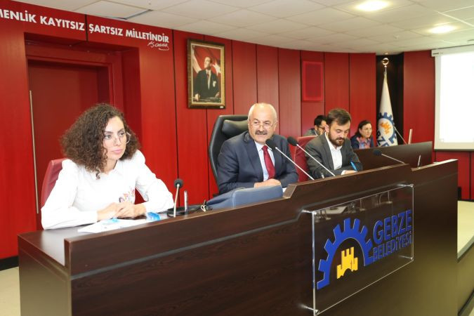 İYİ Partililer cemevi ve şehit ailelerinin yerini sordu