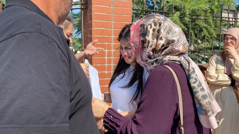 Sınav öncesi büyük panik: Mazgala düşen kimliği itfaiye çıkardı