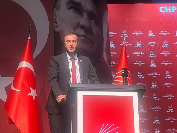 Gençler arasında söz düellosu "Senin yüzünden devam ediyoruz"