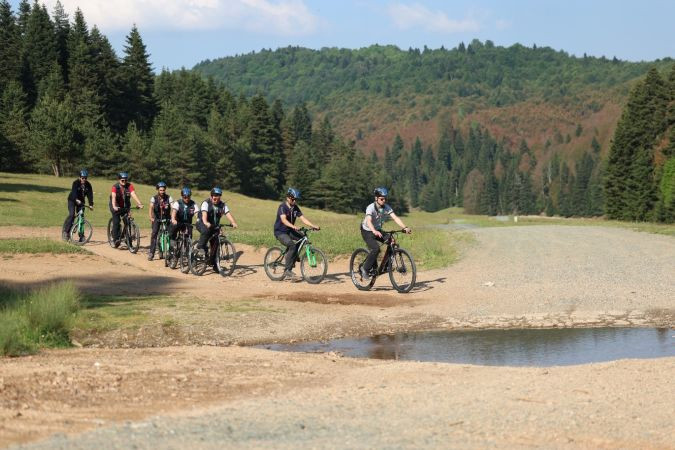 60 kilometrelik parkurda iki gün boyunca pedal çevirdiler