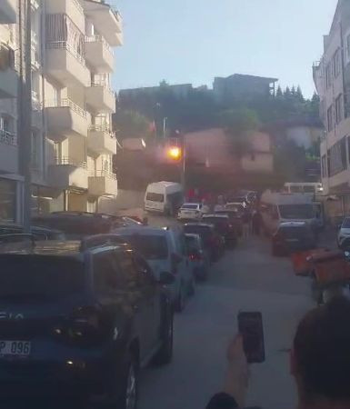 Havaya açılan ateş elektrik kablolarına geldi