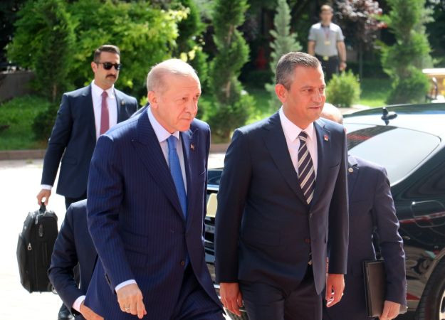 Erdoğan 18 yıl sonra CHP’de