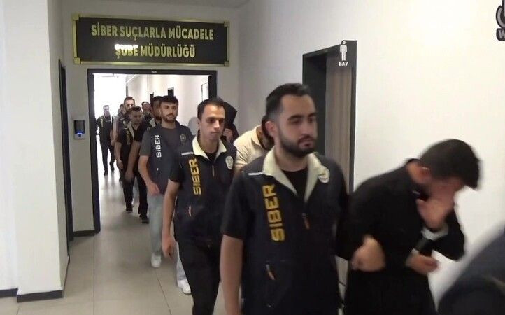 Vatandaşları 5.5 milyon TL dolandıran sahte karavan çetesinin üyeleri tutuklandı