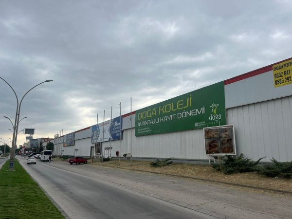 Hayaller MİA, gerçekler reklam panosu!