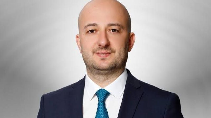 Fabrikanın mallarını satma iddiasıyla yargılanırken başkan yardımcısı oldu!