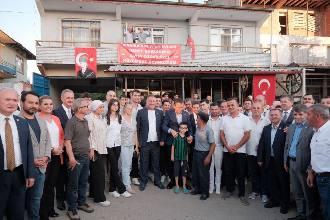 Özel’den Yıldızlı söylentilerini çürüten hamle! EVİNE GİTTİ