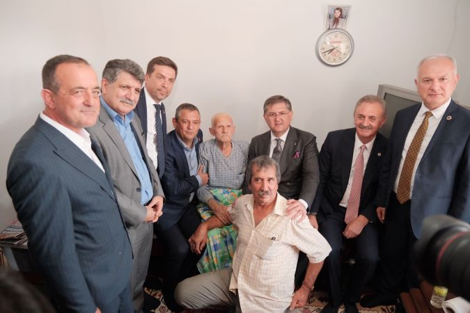 Özel’den Yıldızlı söylentilerini çürüten hamle! EVİNE GİTTİ