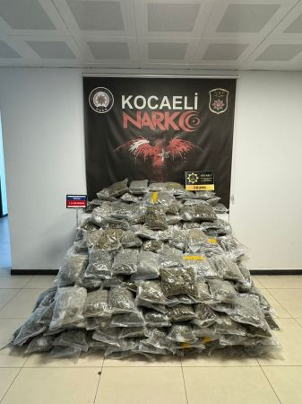 Durdurulan tırda kilolarca skunk ele geçirildi