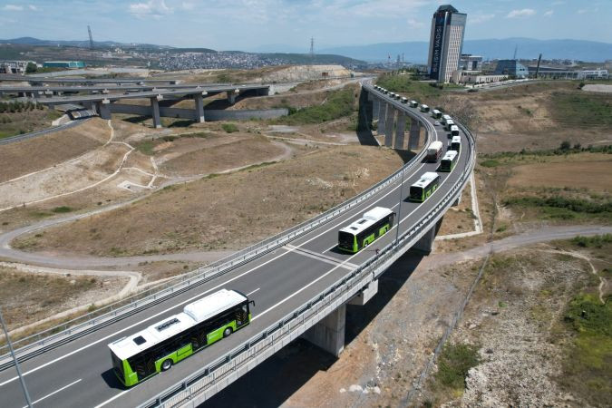Onlarca otobüs daha teslim edildi