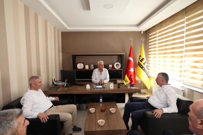 Büyükakın’dan AKP’li isme taziye ziyareti