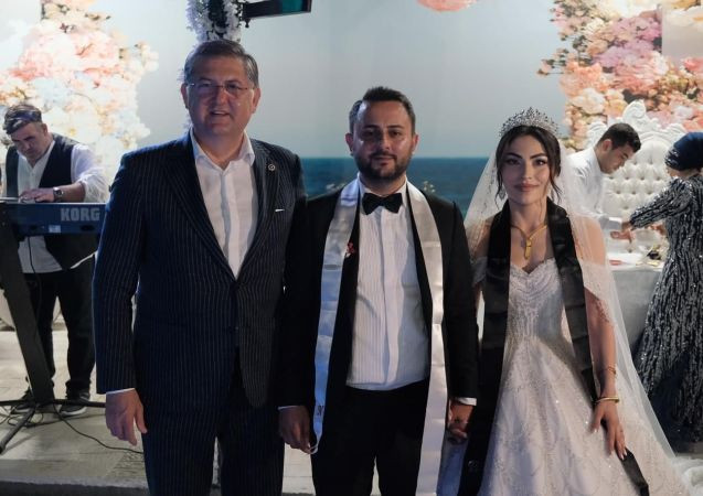 Halayı görünce dayanamadı