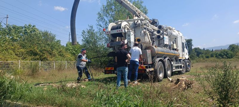 İSU’dan kirlenen dereye anında müdahale