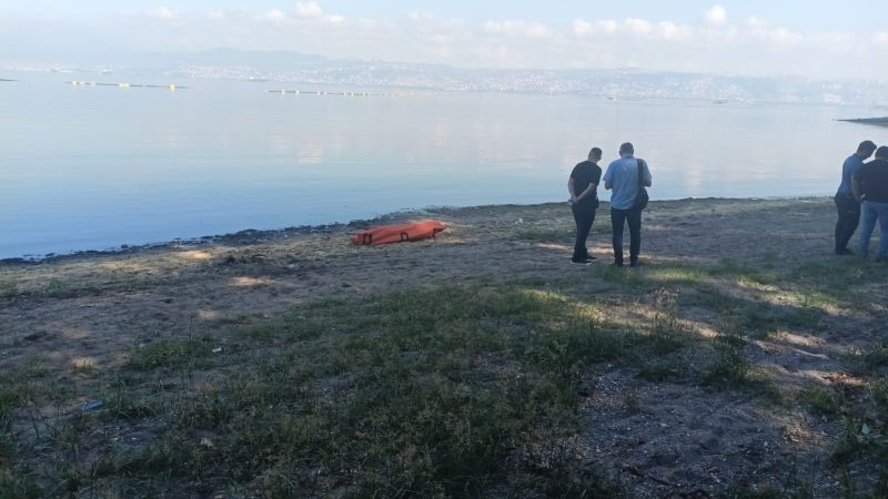 İzmit'te sahilde ceset bulundu!