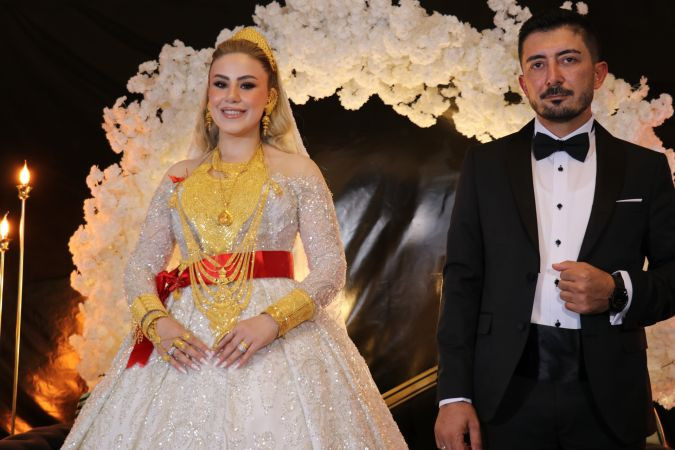 Van’daki düğünde takılan takı miktarını duyunca şok olacaksınız