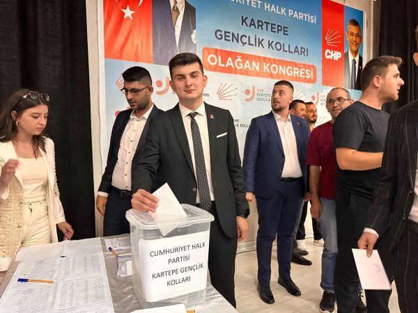 CHP Kartepe’de gençler yeni başkanını seçti