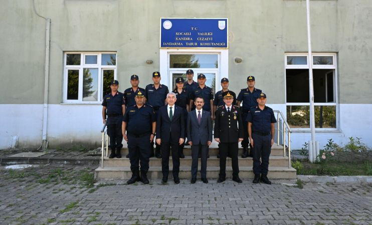 Vali Aktaş, Kocaeli’ye ısınma turlarına devam ediyor