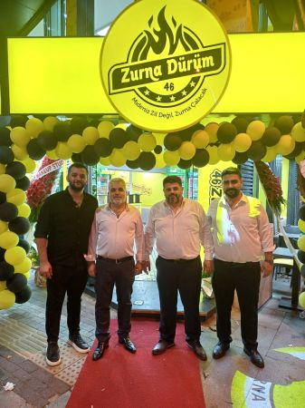 İzmitlilerin yeni dürümcüsü yoğun katılımla açıldı
