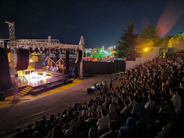 Gökçe’den Kocaeli Şehir Tiyatrolarına övgü