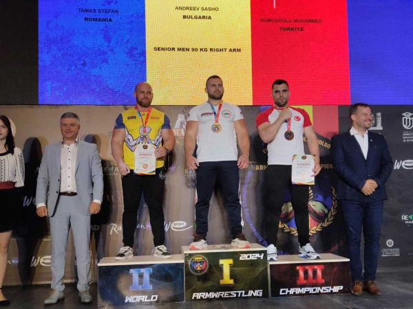 Kağıtspor’lu Ömer Faruk dünya şampiyonu oldu