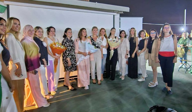 O-Ofis, sinema etkinliğinde ünlü oyuncu Hatice Aslan’ı ağırladı