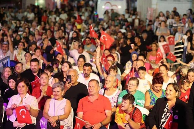 Hürriyet, 30 Ağustos kutlamasında tek kaldı