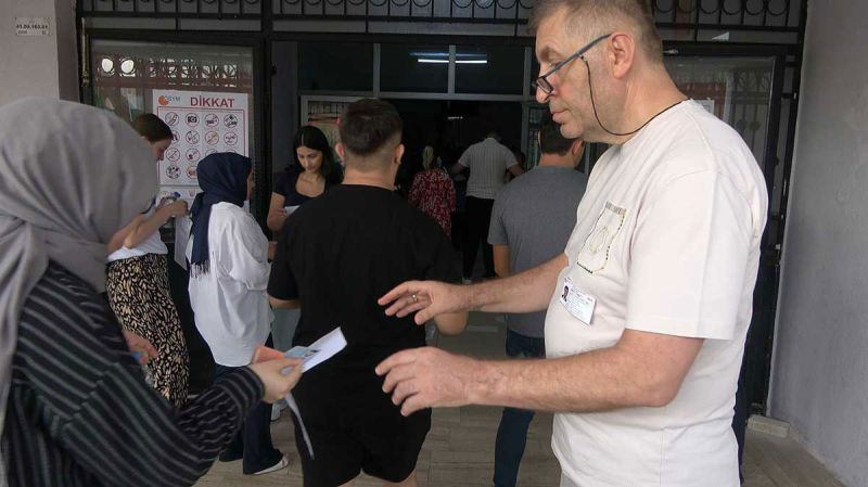 Kocaeli’de memurluk hayalini dakikalarla kaçırdılar