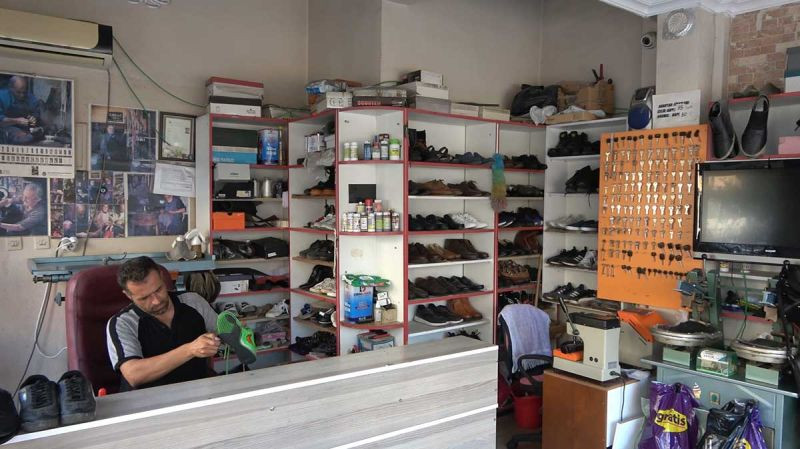 Ayakkabı tamircileri yoğun talebe rağmen çırak sıkıntısı yaşıyor